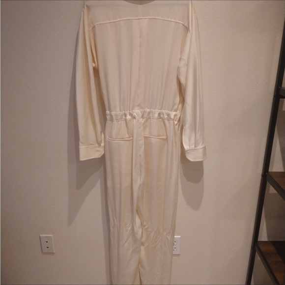 Vince Women’s Cross Front Jumpsuit Cream Size L Blouse One Piece V Neck - Picture 6 of 13